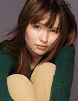 Emily Browning (I) D.R