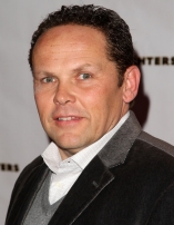 Kevin Chapman (I) D.R