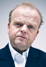 Toby Jones D.R