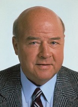 Dana Elcar D.R