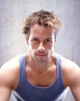 Guy Pearce D.R