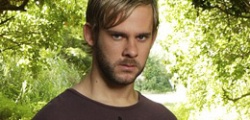 Lost  - Que découvre Charlie en suivant le câble sous-marin ?