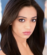 Samantha Logan (II) D.R