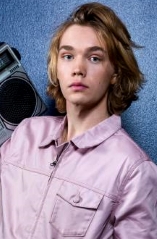 Charlie Plummer D.R