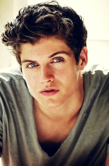 Daniel Sharman D.R