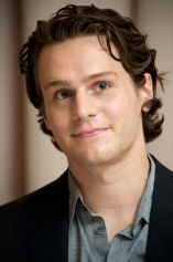 Jonathan Groff (II) D.R