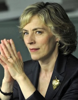 Saskia Reeves D.R