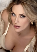 Aracely Armbula D.R