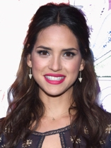 Adria Arjona D.R