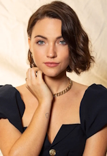 Violett Beane D.R