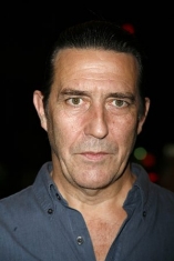 Ciarn Hinds D.R