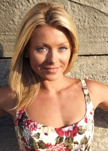 Kelly Ripa D.R