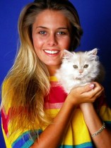 Nicole Eggert D.R