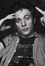 Jeremy Allen White D.R