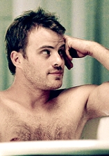 Robert Kazinsky D.R