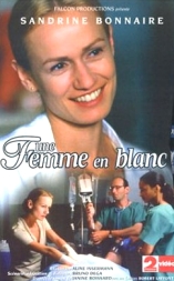 Une femme en blanc - D.R